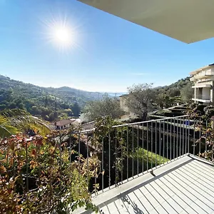 Pietraverdemare Apartment